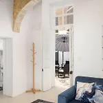 Apartamento Modern Traditional With Maltese Internal Court Yard - Designed With Traditional Stone And Tiling