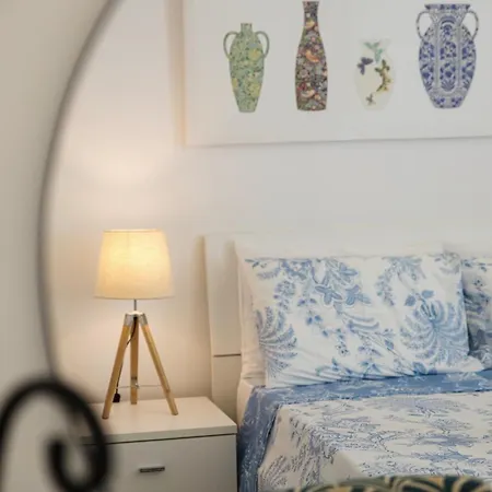 Modern Traditional With Maltese Internal Court Yard - Designed With Traditional Stone And Tiling Valletta