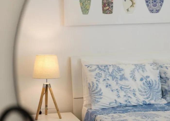 Modern Traditional With Maltese Internal Court Yard - Designed With Traditional Stone And Tiling バレッタ